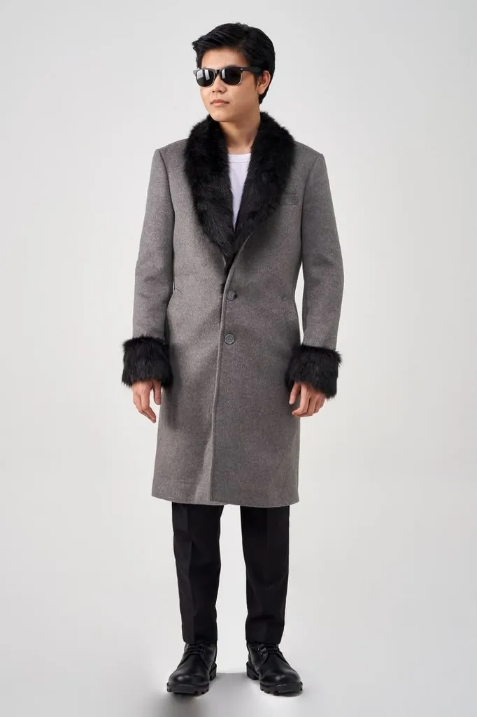 Grey coat with a fur collar