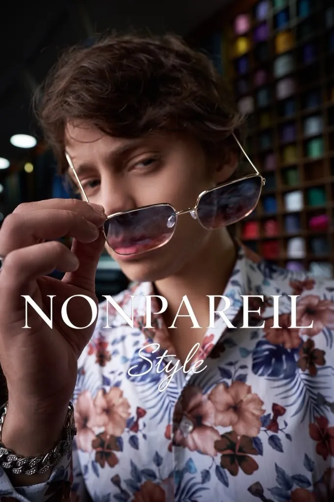 Sunglasses campaign, floral shirt