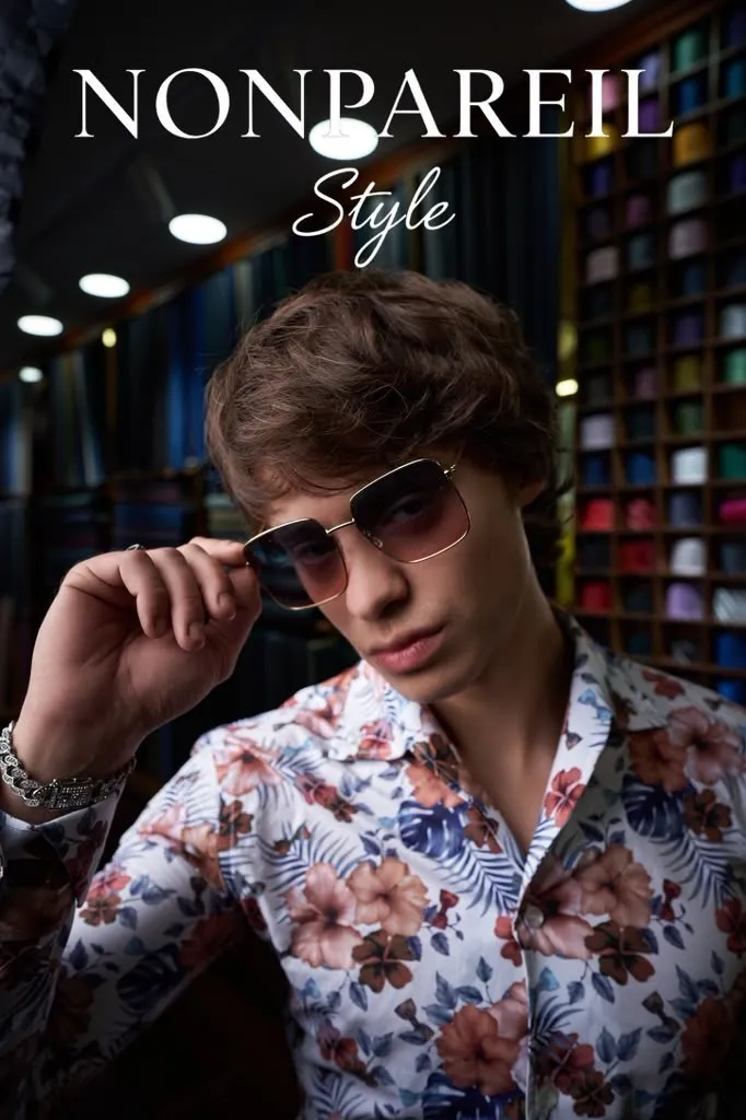 Sunglasses campaign, tinted lenses